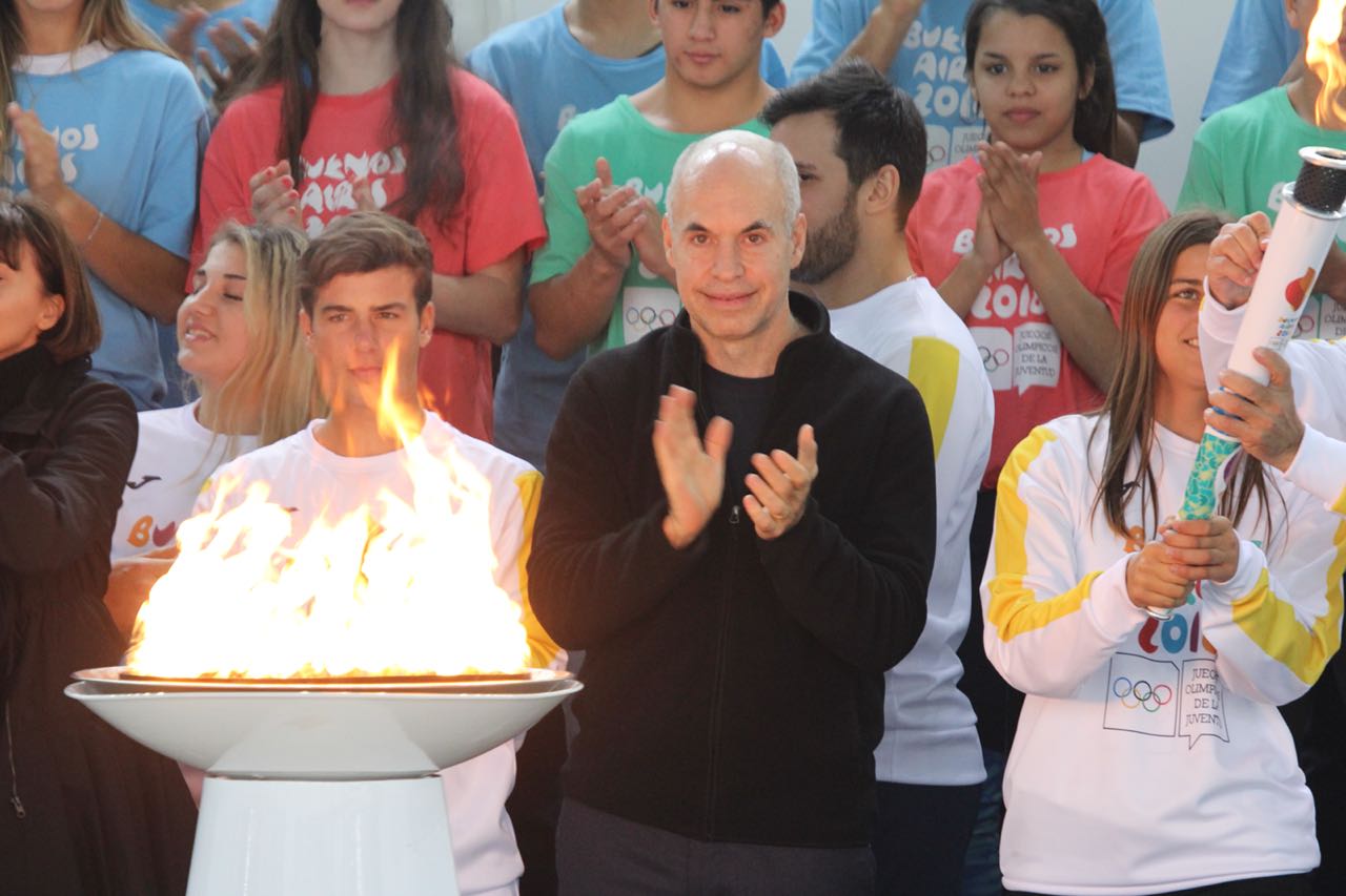 Rodríguez Larreta con la llama olímpica