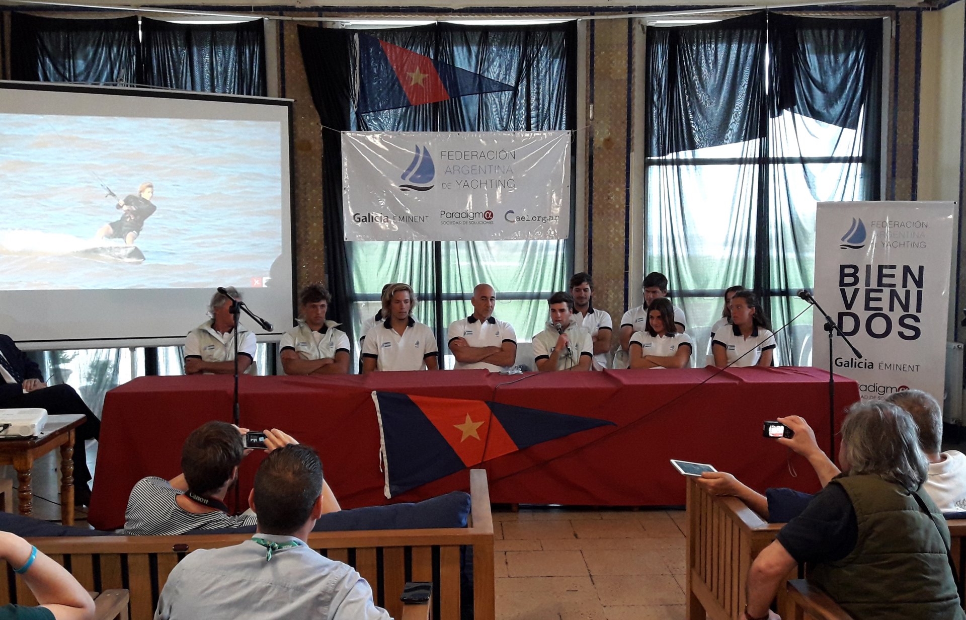 Conferencia de prensa del Equipo Argentino Juvenil de Vela antes de su debut en Buenos Aires 2018