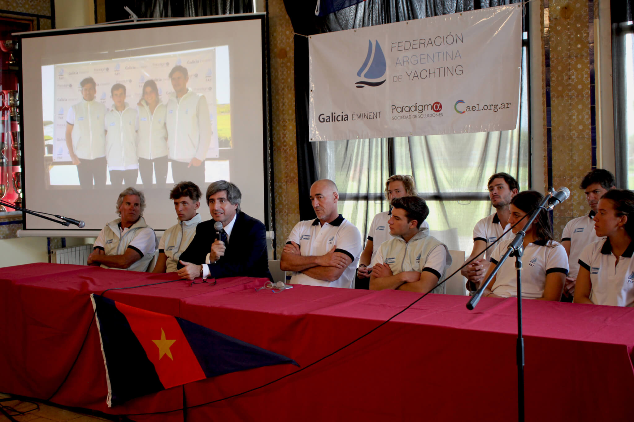 Conferencia de prensa en el Club Náutico San Isidro