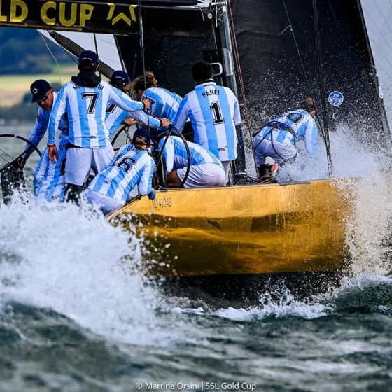 Equipo Argentino navegando en la SSL Cup