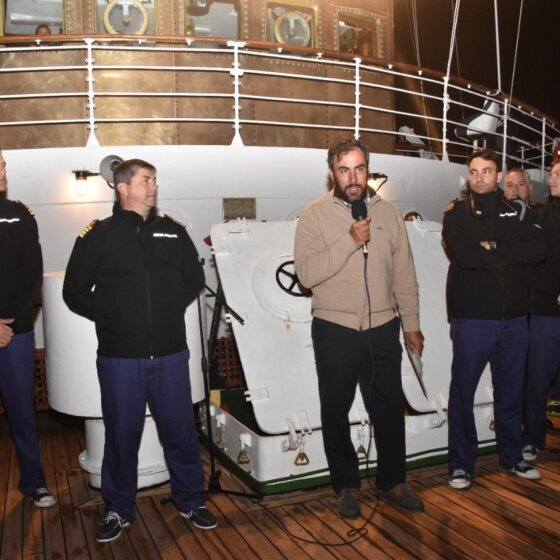 Armada Argentina invitó a autoridades de clubes náuticos a embarcar en la Fragata ARA “Libertad” (1)